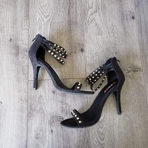 JUST FAB RIVET HEELED SANDELS
